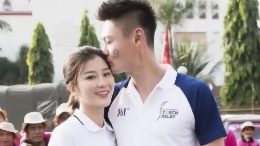 琳娜整理房间
