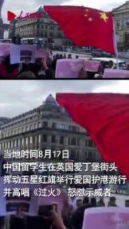 迷路的可爱女宝宝