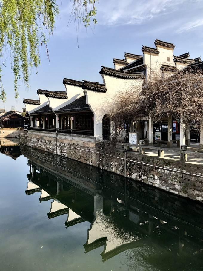 石家庄市第38中学书法教师年货大集义务书写春联